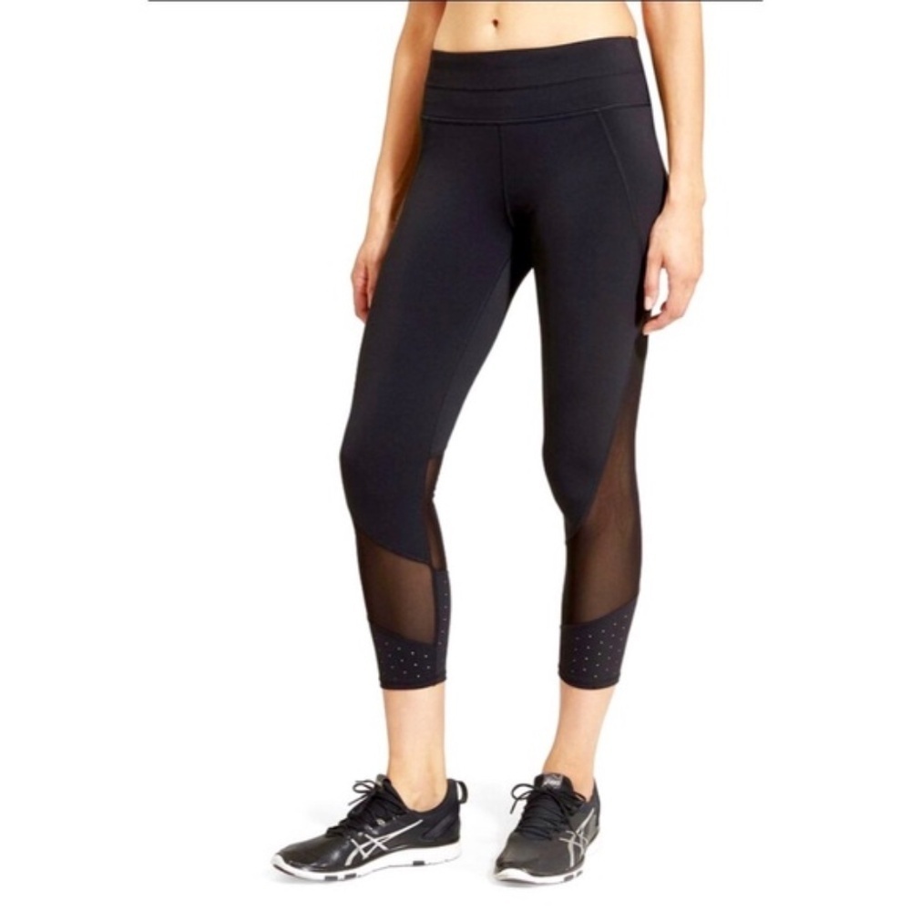 Athleta Laser Mesh Sonar Capri